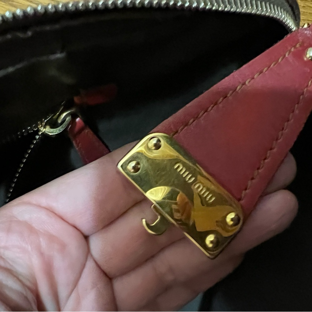 Miu Miu Red Leather Duffel Bag with Structured Design - Picture 6 of 13